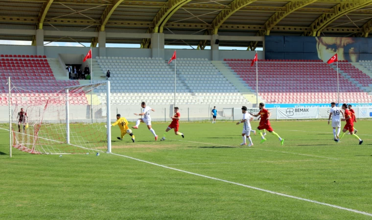 MANAVGAT BELEDİYESPOR’DAN 7 GOLLÜ GALİBİYET