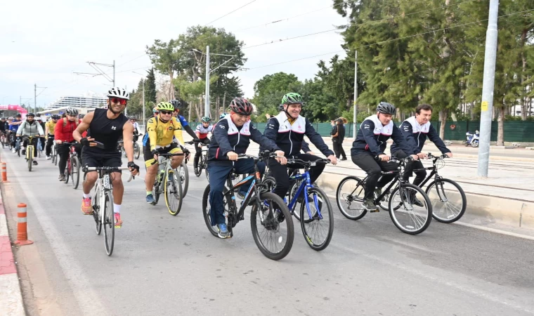 TÜTÜNCÜ PEDALA BASTI!