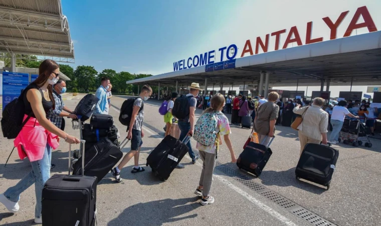 Antalya’yı ilk 7 ayda 9 milyon turist ziyaret etti