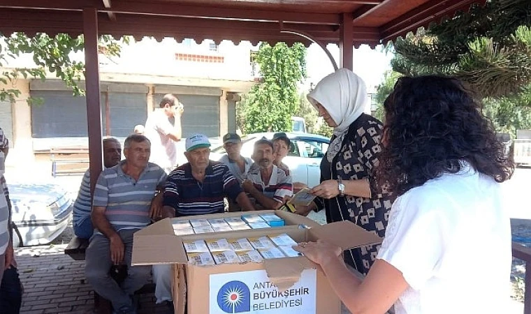 Büyükşehir’den Manavgatlı üreticilere yapışkan tuzak desteği