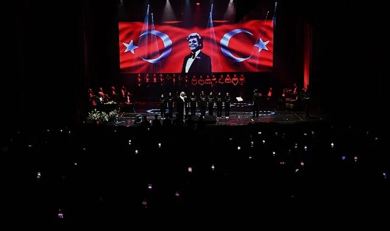 Zeki Müren, masal tadında bir gece ile anıldı