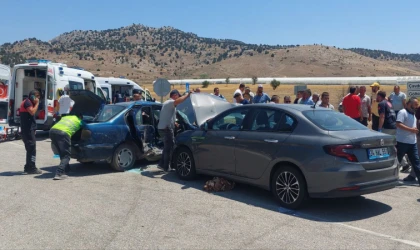 Feci kaza çok sayıda yaralı var