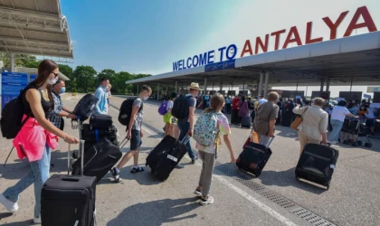 Antalya’yı ilk 7 ayda 9 milyon turist ziyaret etti