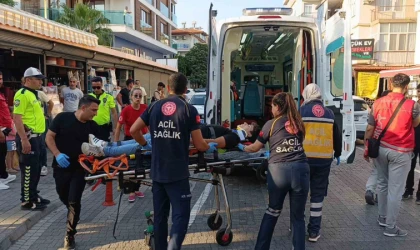 Kazaya gelen ambulans kaza yaptı,